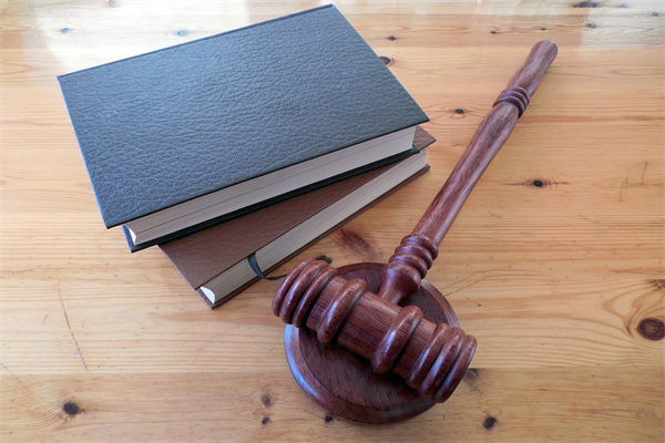 民事原告缺席怎么审 缺席判决对原告和被告的区别是什么